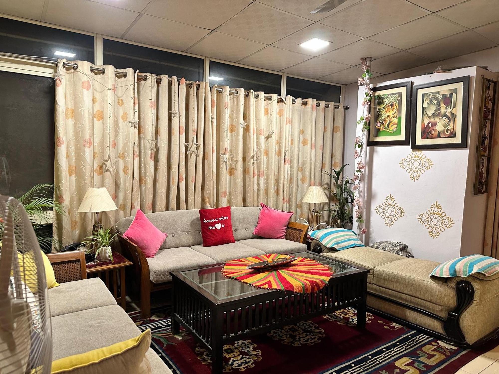 Apartment Breezy Rooftop Retreat New Delhi