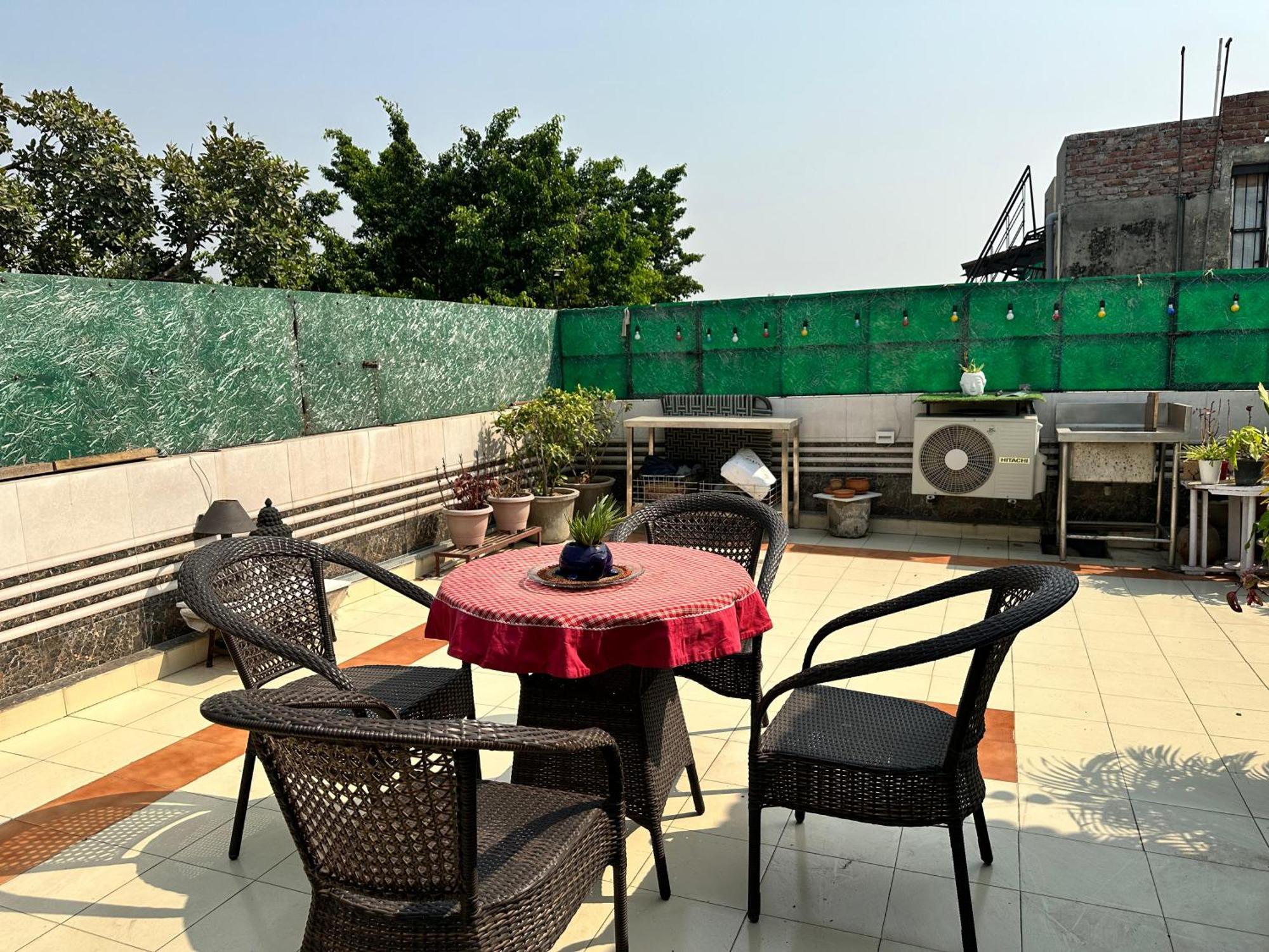 Breezy Rooftop Retreat * New Delhi