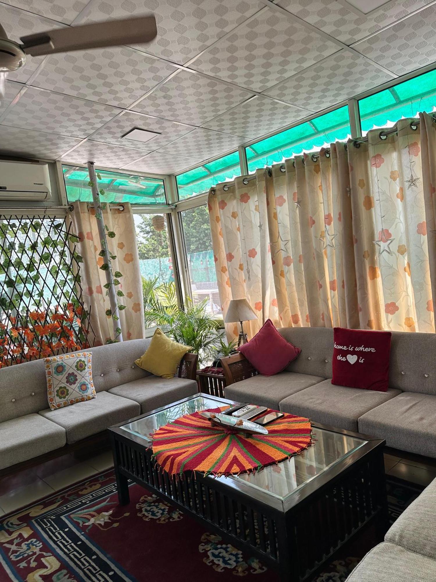 Apartment Breezy Rooftop Retreat New Delhi